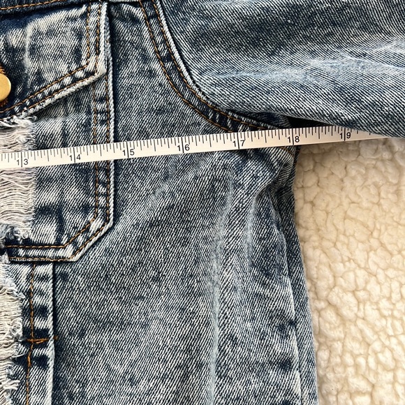 Jean jacket - Picture 9 of 12